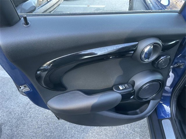 Used 2018 MINI Cooper S image 21