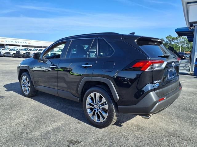 Used 2020 Toyota RAV4 Limited w/ Limited Grade Weather Package image 5