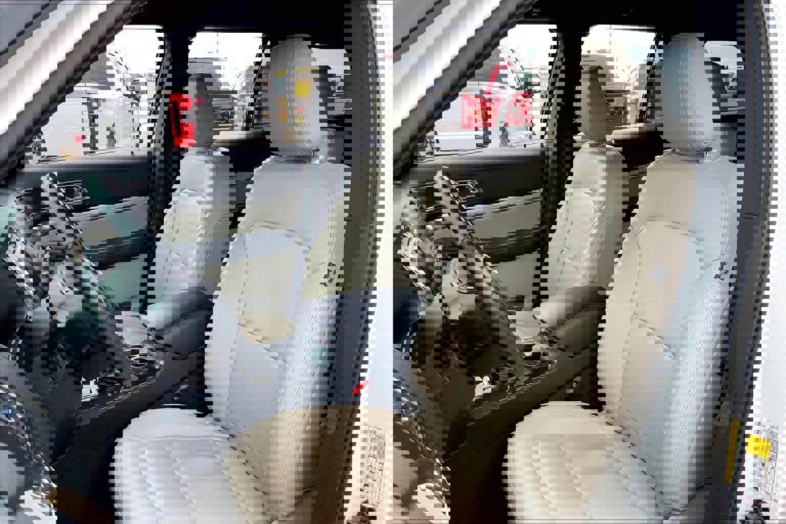 Certified 2018 Ford Explorer XLT w/ Equipment Group 202A image 10