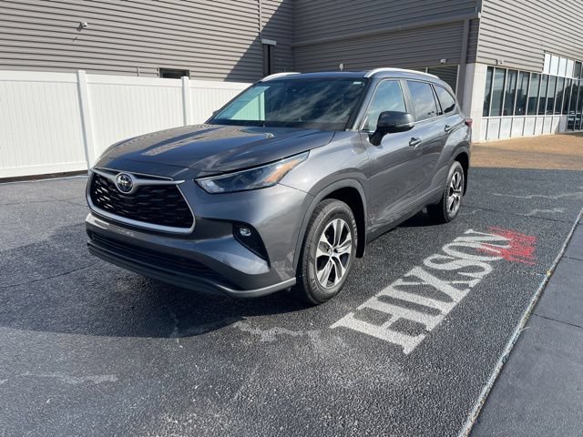 Used 2023 Toyota Highlander XLE