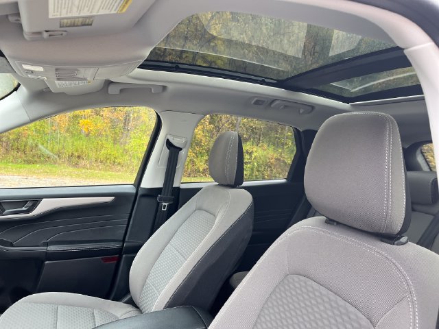 Certified 2022 Ford Escape SE w/ SE Sport Appearance Package AWD/4WD image 15