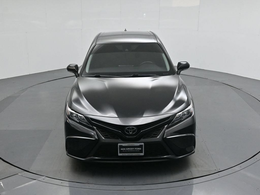 Used 2022 Toyota Camry SE FWD image 36