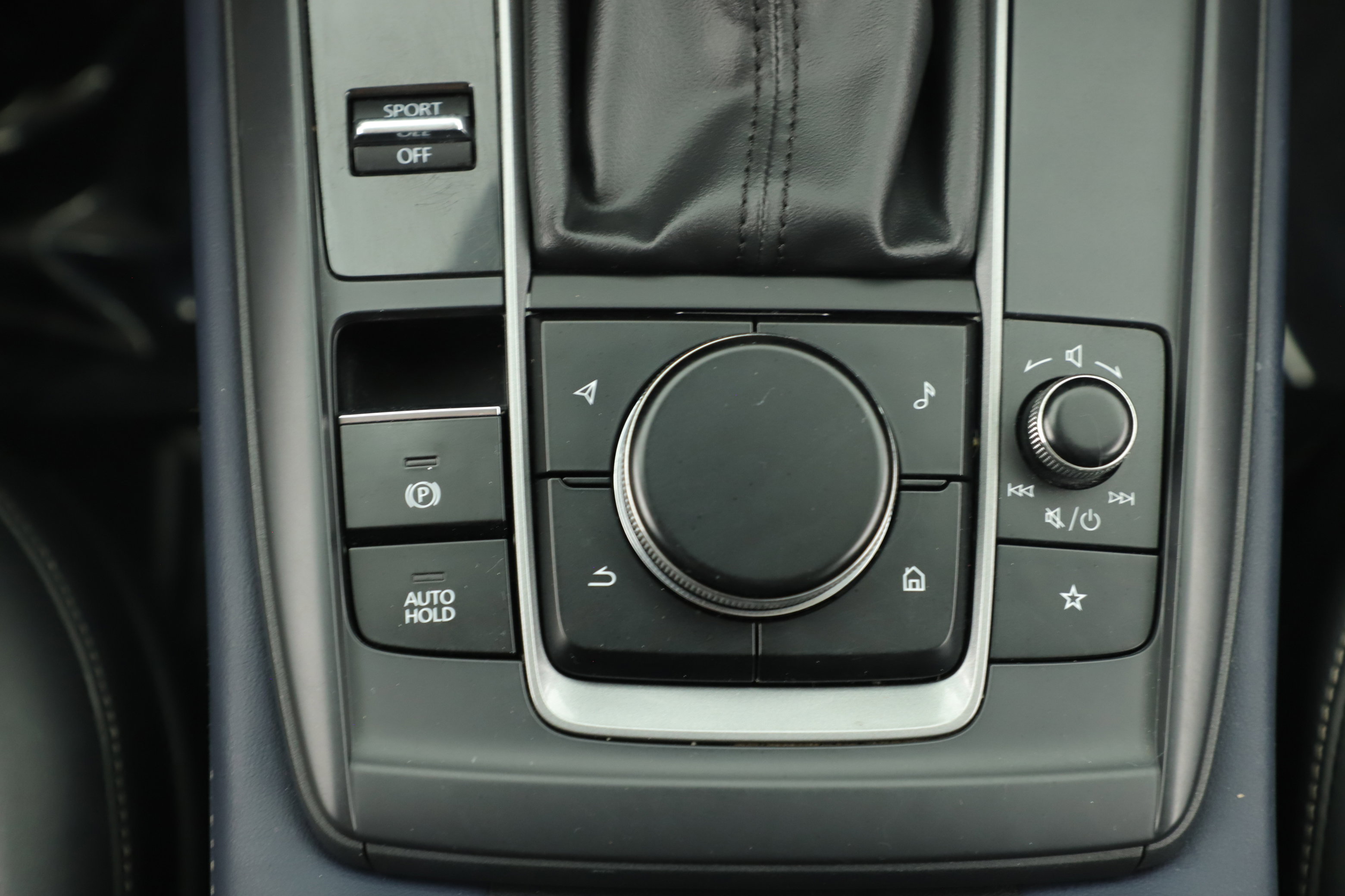 Used 2021 MAZDA CX-30 FWD 2.5 S w/ Select Package image 20