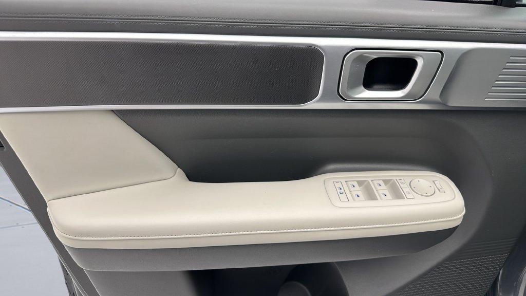 Used 2025 Hyundai Santa Fe SEL AWD/4WD image 12