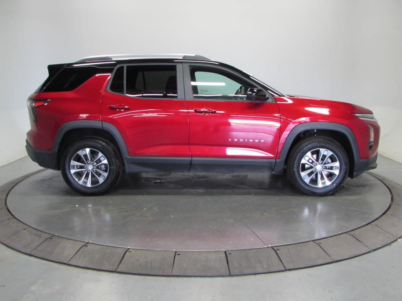 Used 2025 Chevrolet Equinox LT w/ Convenience Package II AWD/4WD image 8