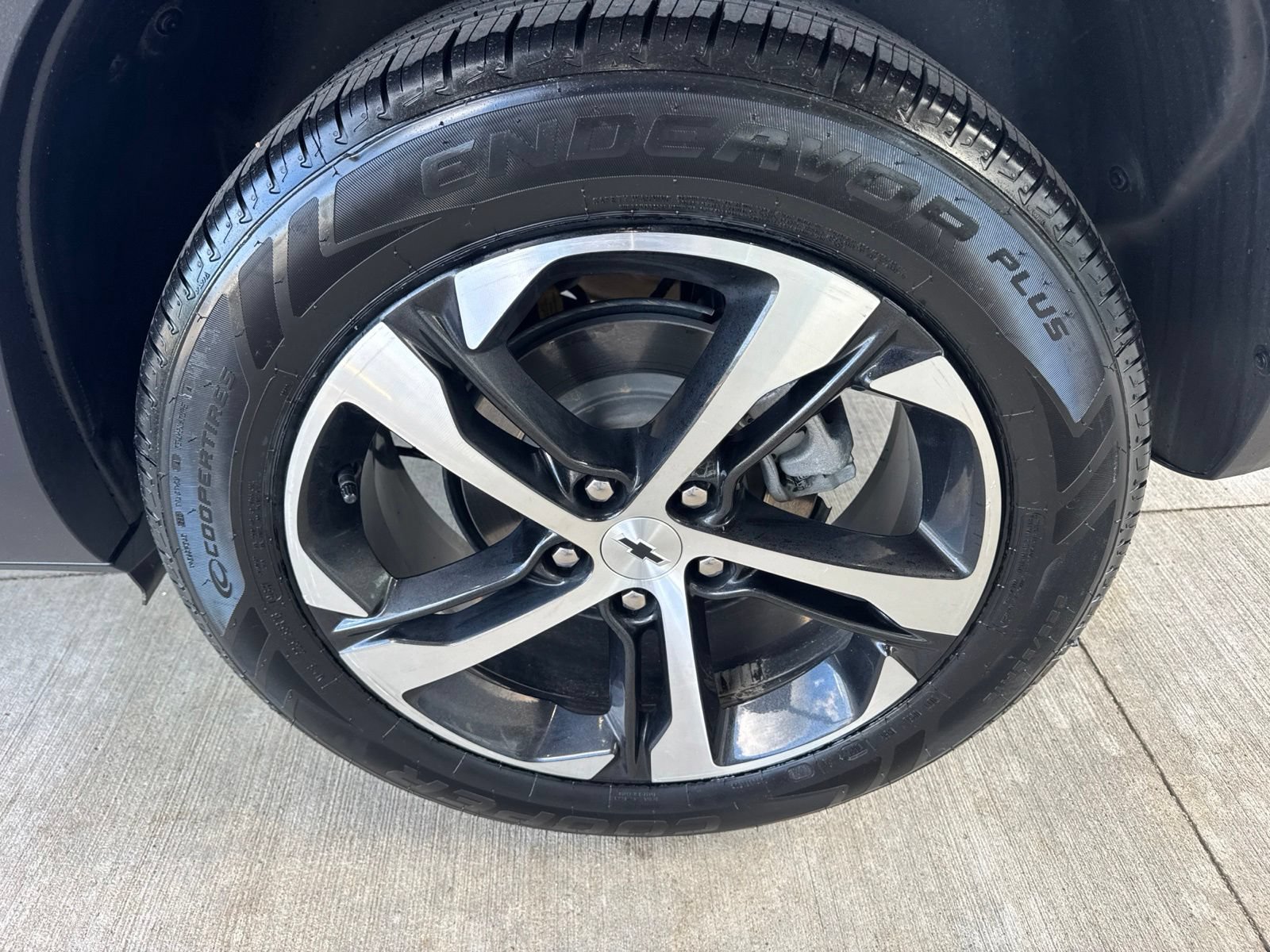 Used 2024 Chevrolet Trax RS w/ Driver Confidence Package FWD image 18