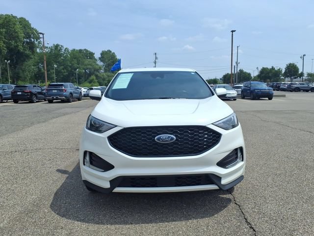 Certified 2022 Ford Edge ST-Line AWD/4WD image 2