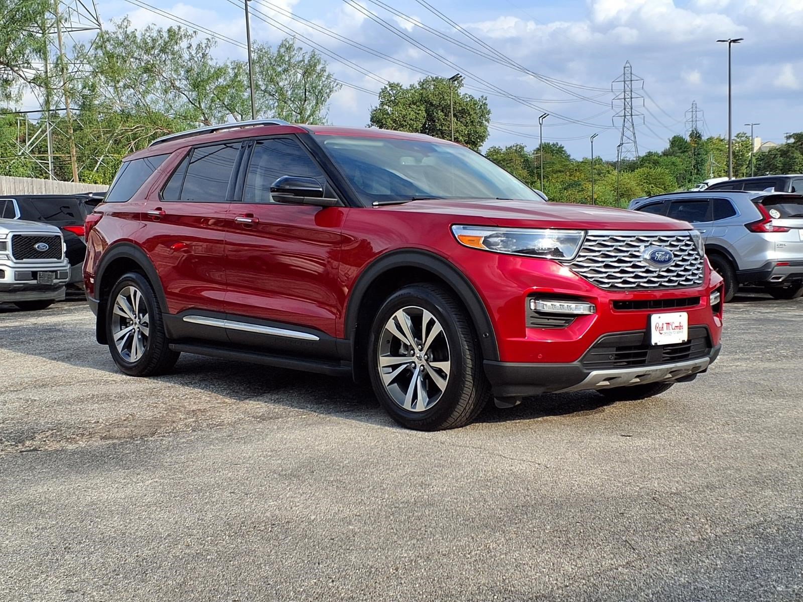 Certified 2020 Ford Explorer Platinum w/ Premium Technology Package AWD/4WD image 4
