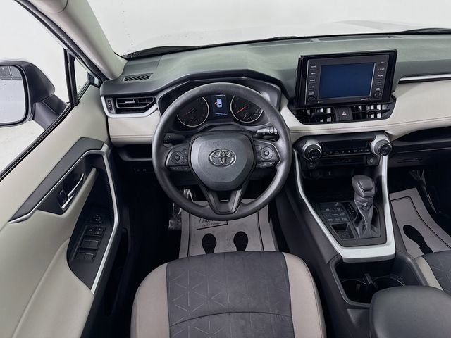 Used 2022 Toyota RAV4 XLE image 21