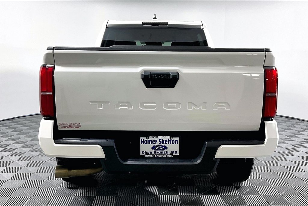 Used 2024 Toyota Tacoma TRD Sport RWD image 4