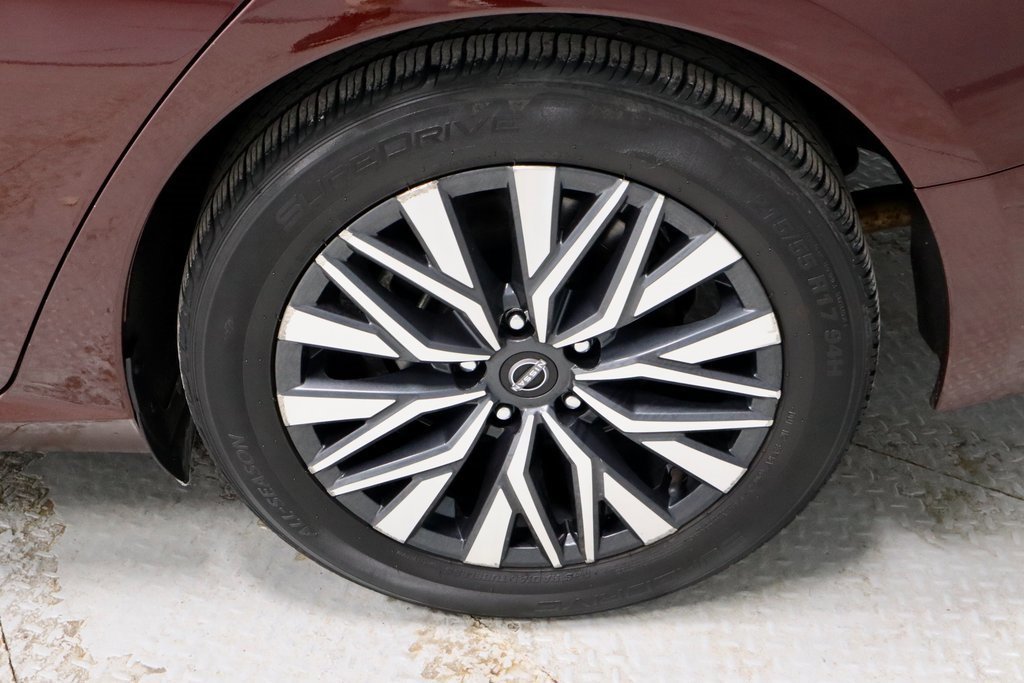 Used 2024 Nissan Altima 2.5 SV image 18