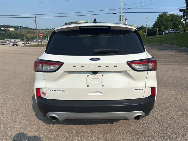 Certified 2022 Ford Escape Titanium AWD/4WD image 3