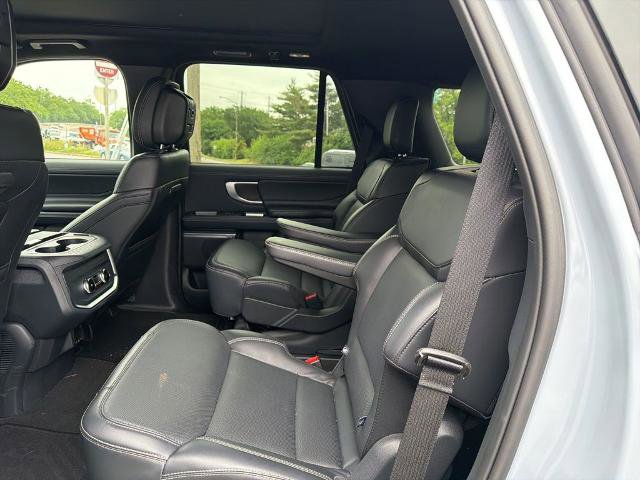 Certified 2026 Ford Expedition Platinum w/ Stealth Appearance Package AWD/4WD image 11
