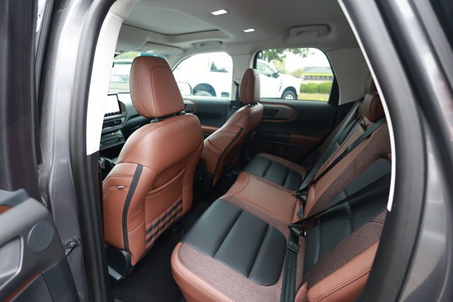 Certified 2025 Ford Bronco Sport Outer Banks w/ Outer Banks Tech Package+ AWD/4WD image 11
