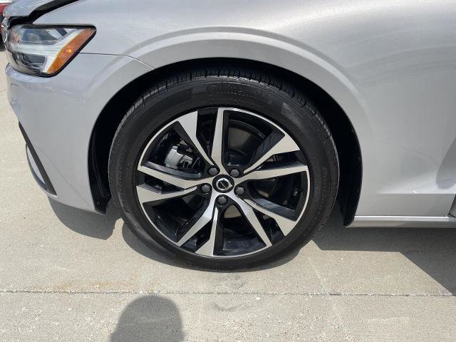 Used 2025 Volvo S60 B5 Core image 10