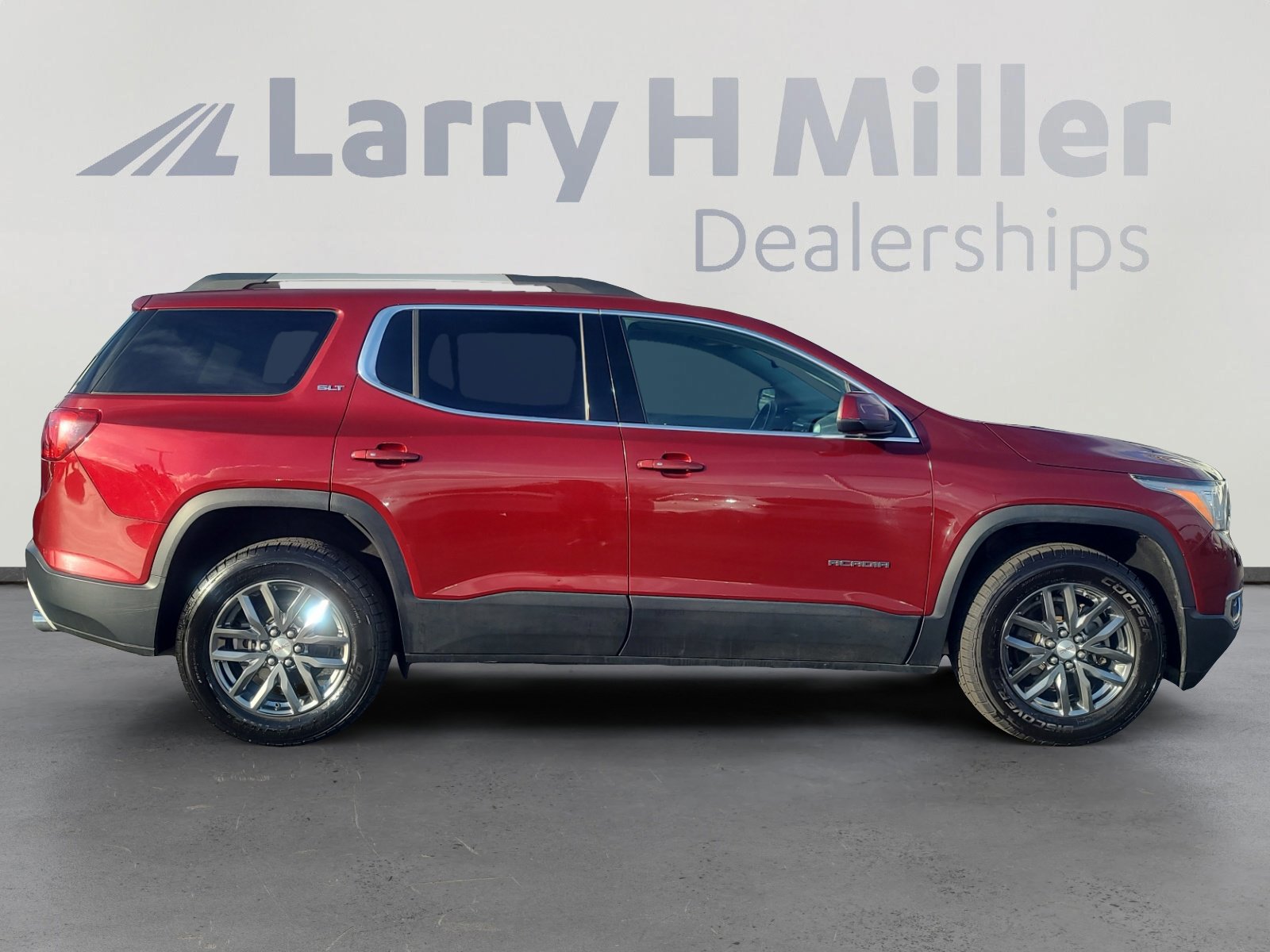 Used 2017 GMC Acadia SLT image 6