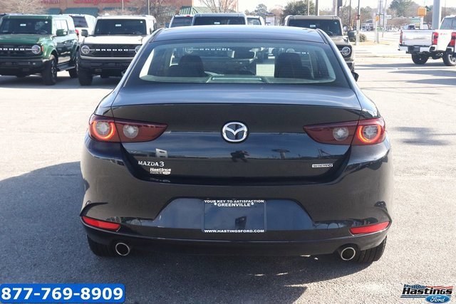 Used 2022 MAZDA MAZDA3 Sedan image 2