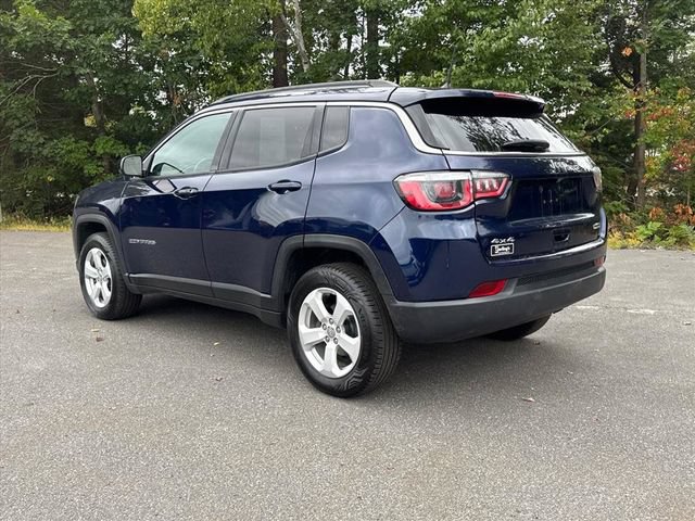Used 2018 Jeep Compass Latitude w/ Cold Weather Group AWD/4WD image 8