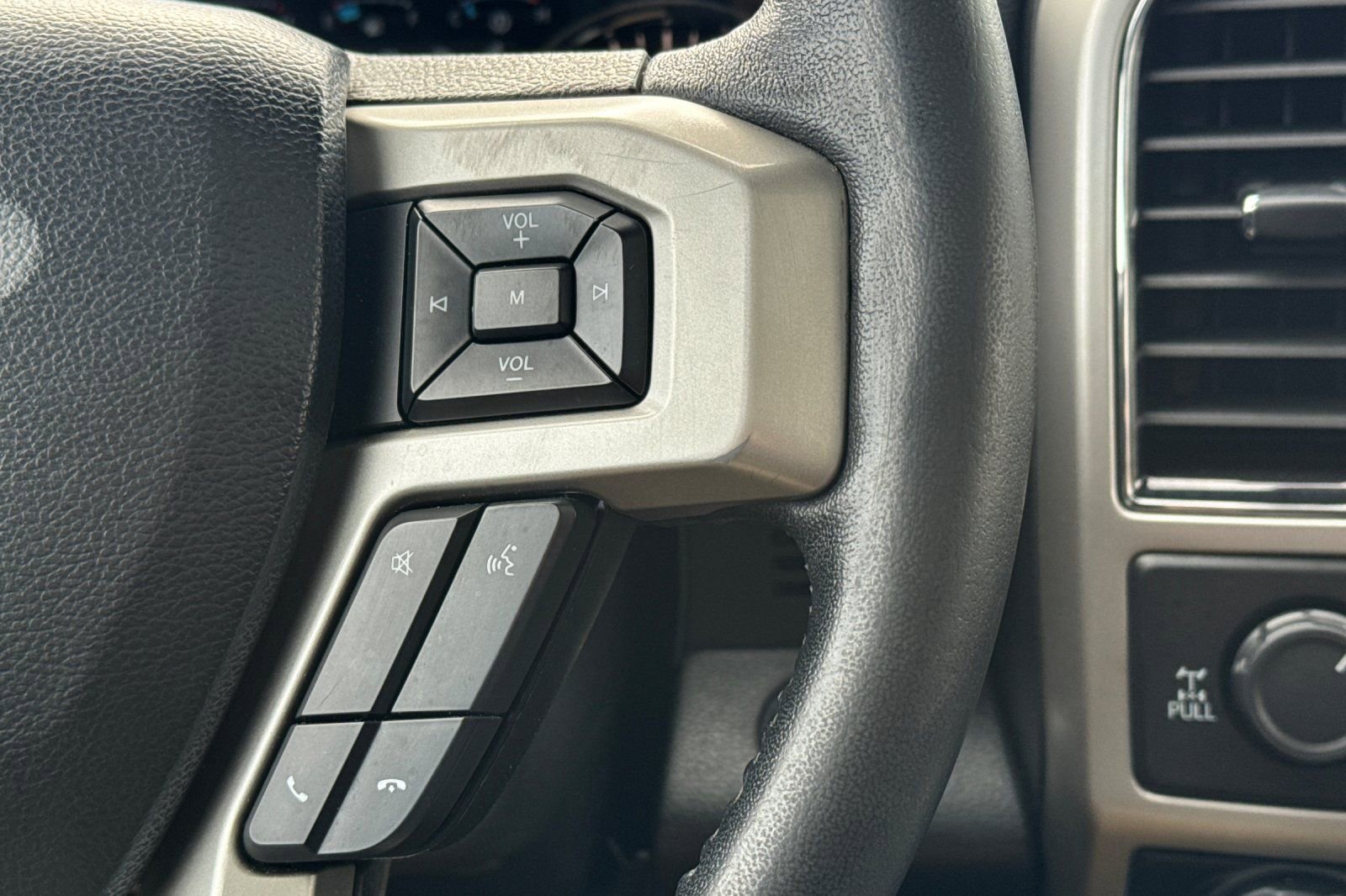 Certified 2019 Ford F150 Lariat AWD/4WD image 25