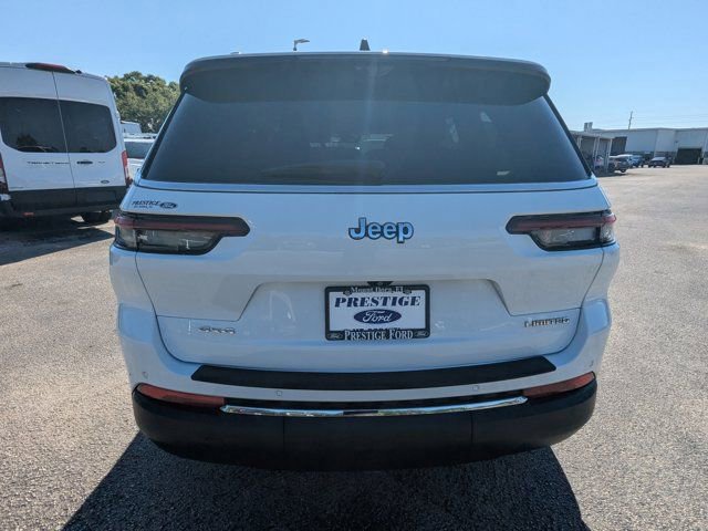 Used 2023 Jeep Grand Cherokee L Limited w/ Luxury Tech Group II image 4