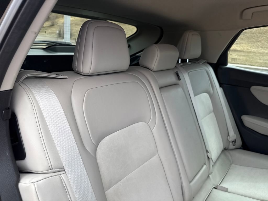 Used 2023 Nissan Ariya FWD image 23