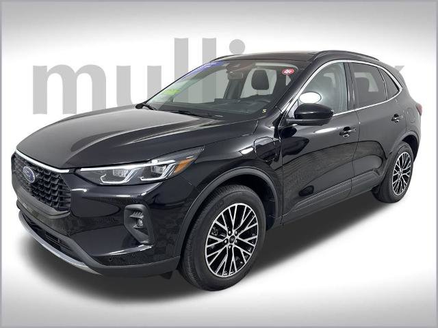 Certified 2025 Ford Escape SE w/ PHEV Premium Package image 15