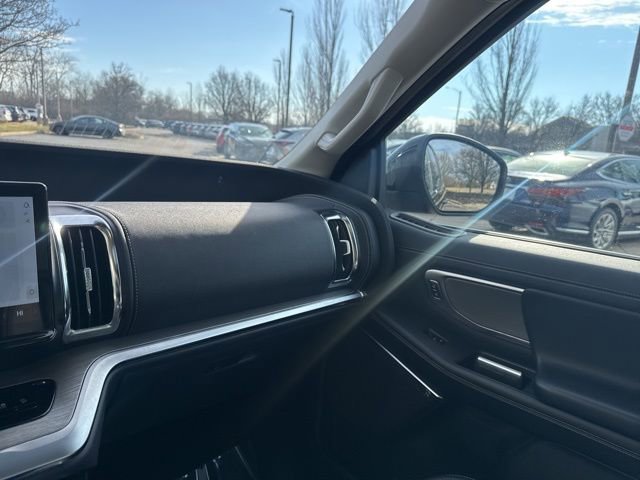 Certified 2025 Ford Expedition Platinum image 30