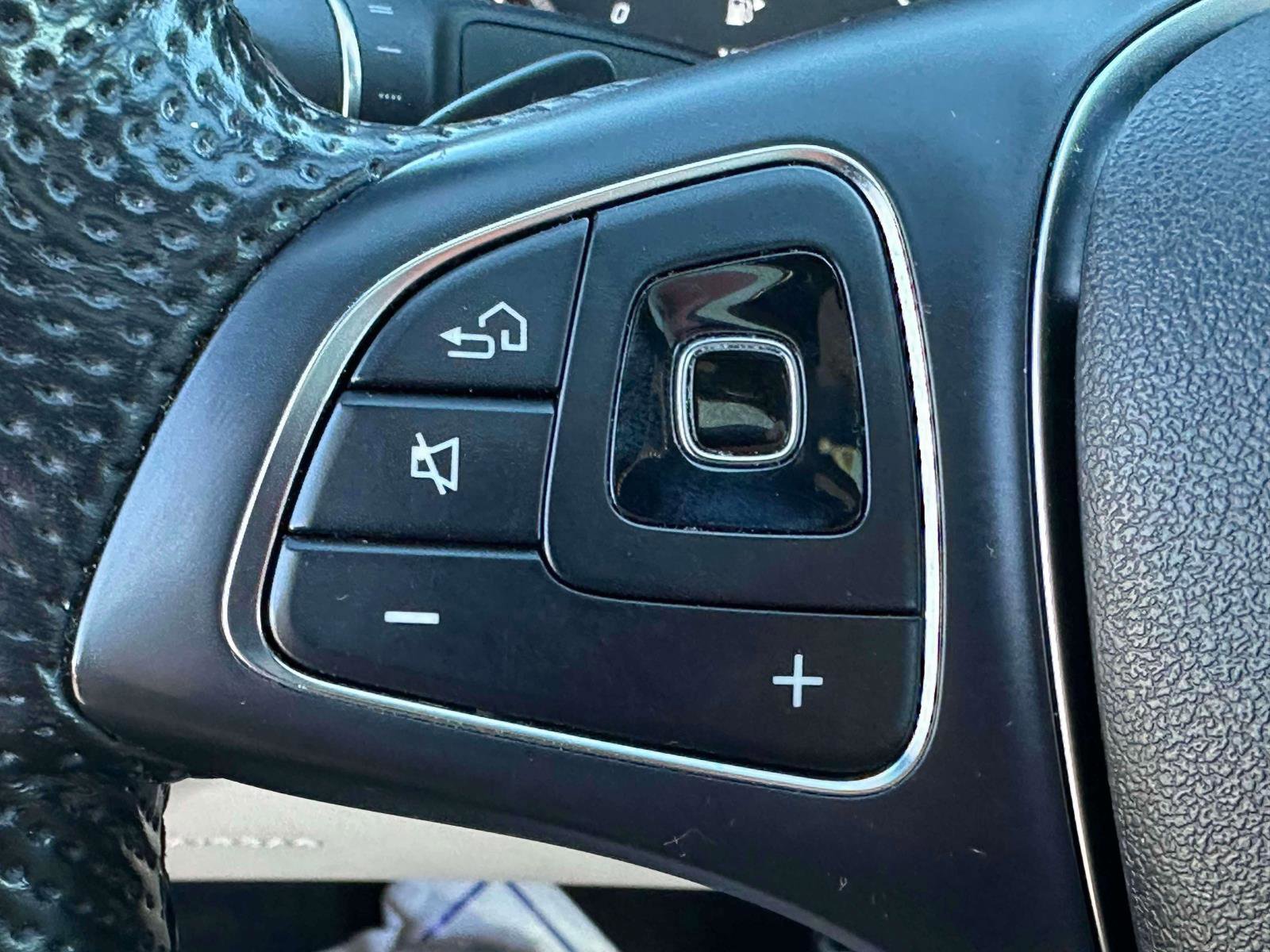 Used 2017 Mercedes-Benz E 300 E 300 image 22