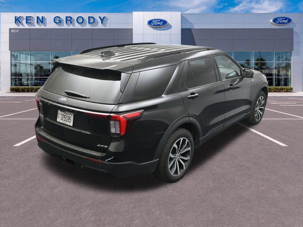Certified 2026 Ford Explorer ST-Line AWD/4WD image 14