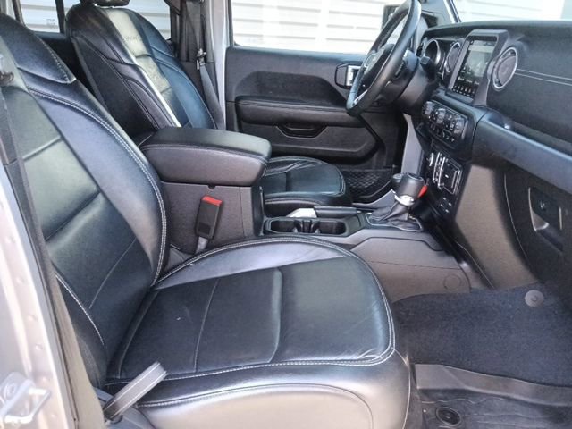 Used 2019 Jeep Wrangler Unlimited Sahara image 30