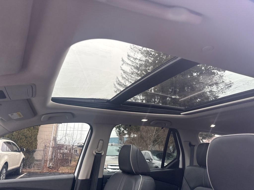 Used 2023 Honda Pilot Elite image 11