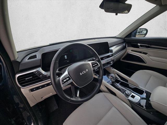 Used 2025 Kia Telluride S FWD image 9