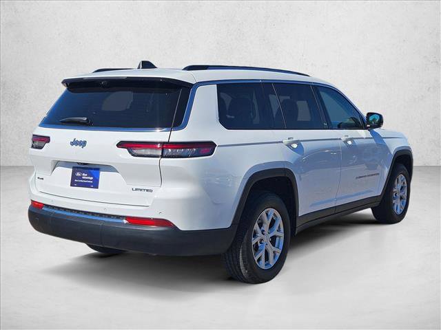 Used 2023 Jeep Grand Cherokee L Limited w/ Luxury Tech Group II image 3