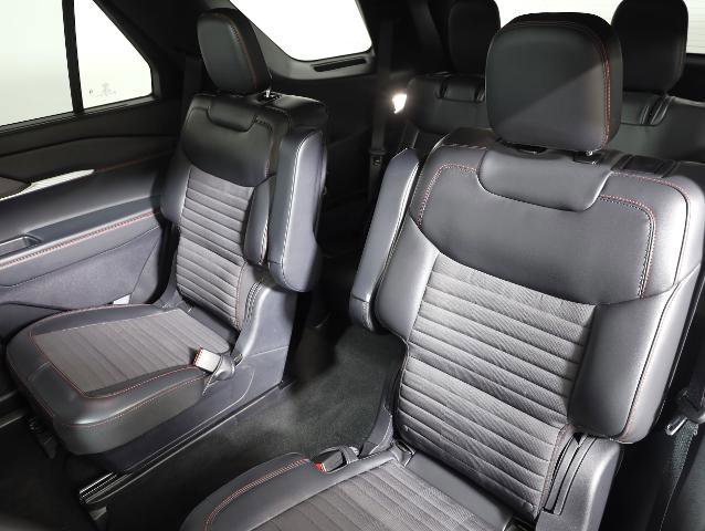 Certified 2025 Ford Explorer ST-Line w/ Premium Package image 13