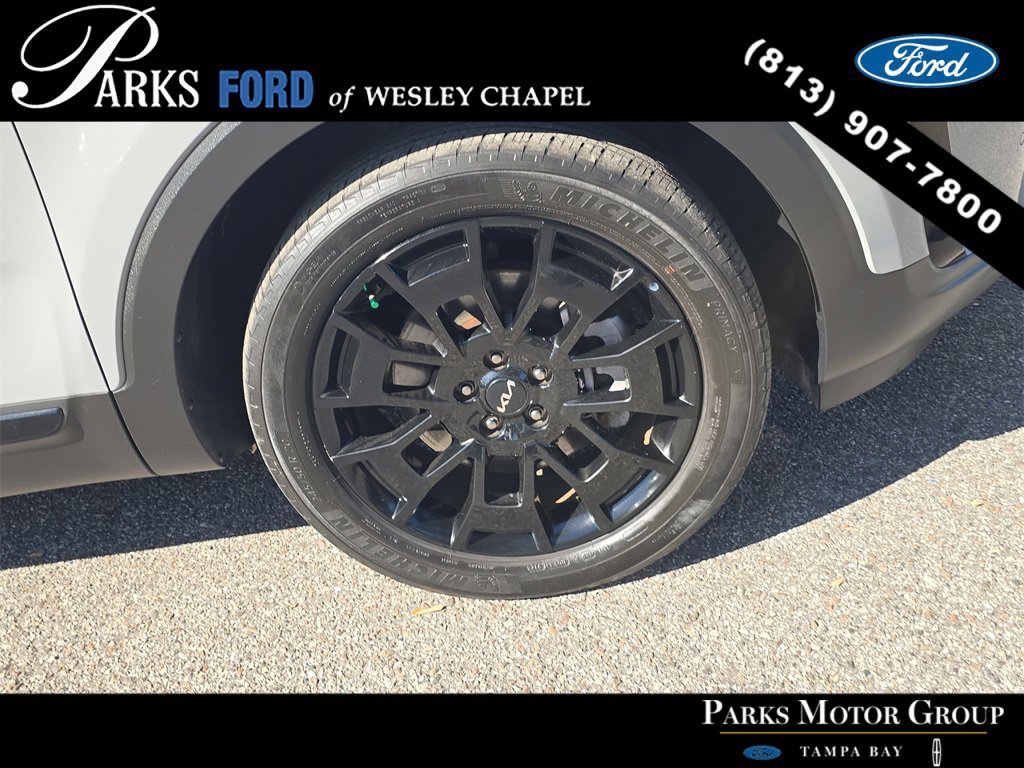 Used 2022 Kia Telluride SX w/ Nightfall Edition Package image 32