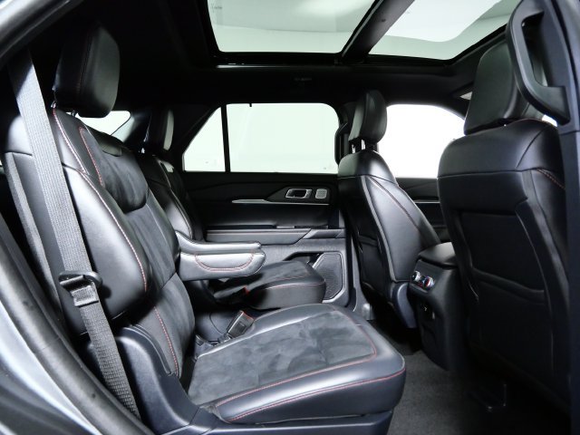 Certified 2025 Ford Explorer ST AWD/4WD image 13