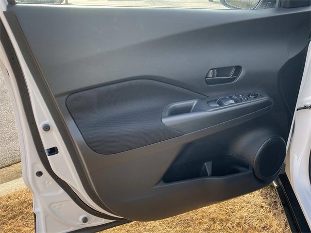 Used 2021 Nissan Kicks S image 16