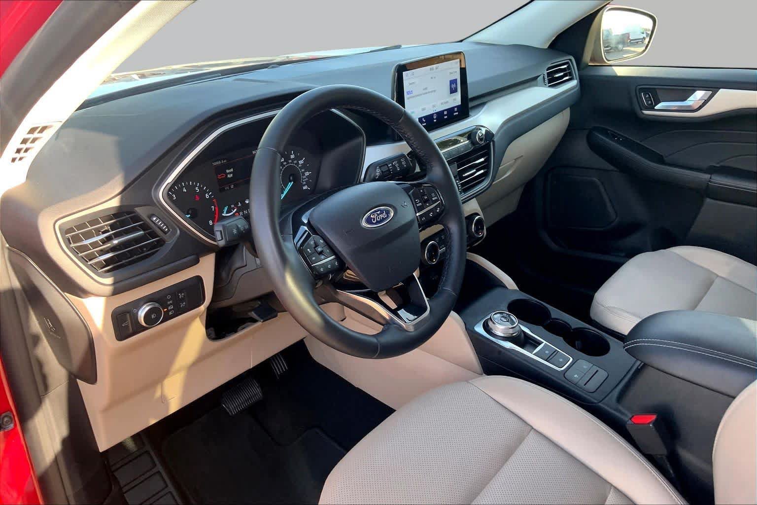 Certified 2022 Ford Escape SEL FWD image 18