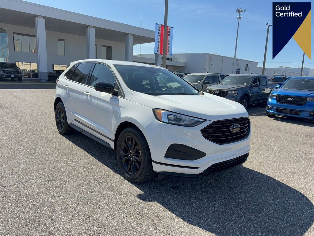 Certified 2022 Ford Edge SE w/ Black Appearance Package