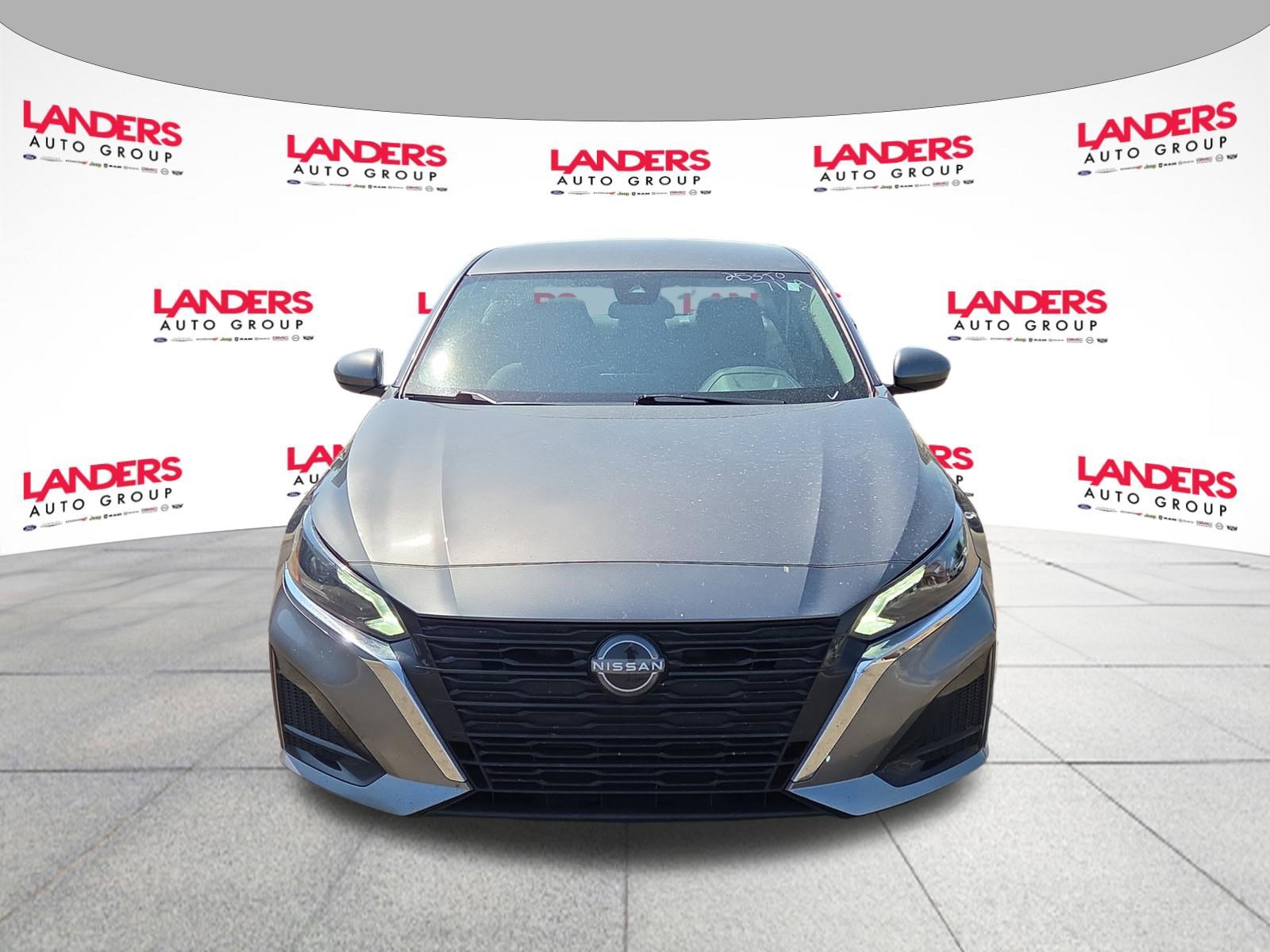 Used 2023 Nissan Altima 2.5 SV FWD image 8