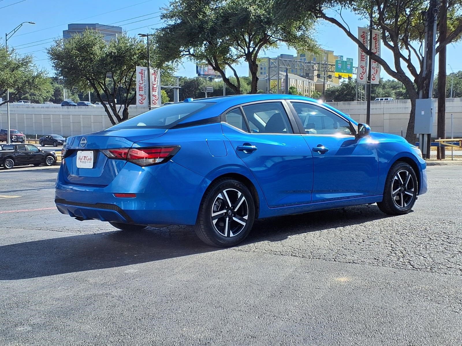 Used 2025 Nissan Sentra SV FWD image 6