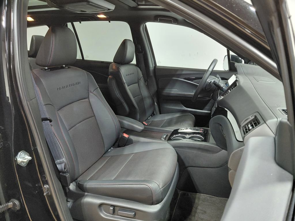 Used 2022 Honda Pilot Black Edition image 35