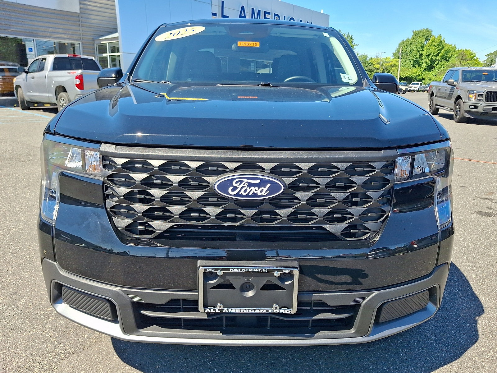 Certified 2025 Ford Maverick XLT w/ XLT Luxury Package AWD/4WD image 3