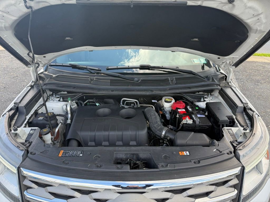Certified 2018 Ford Explorer XLT AWD/4WD image 20