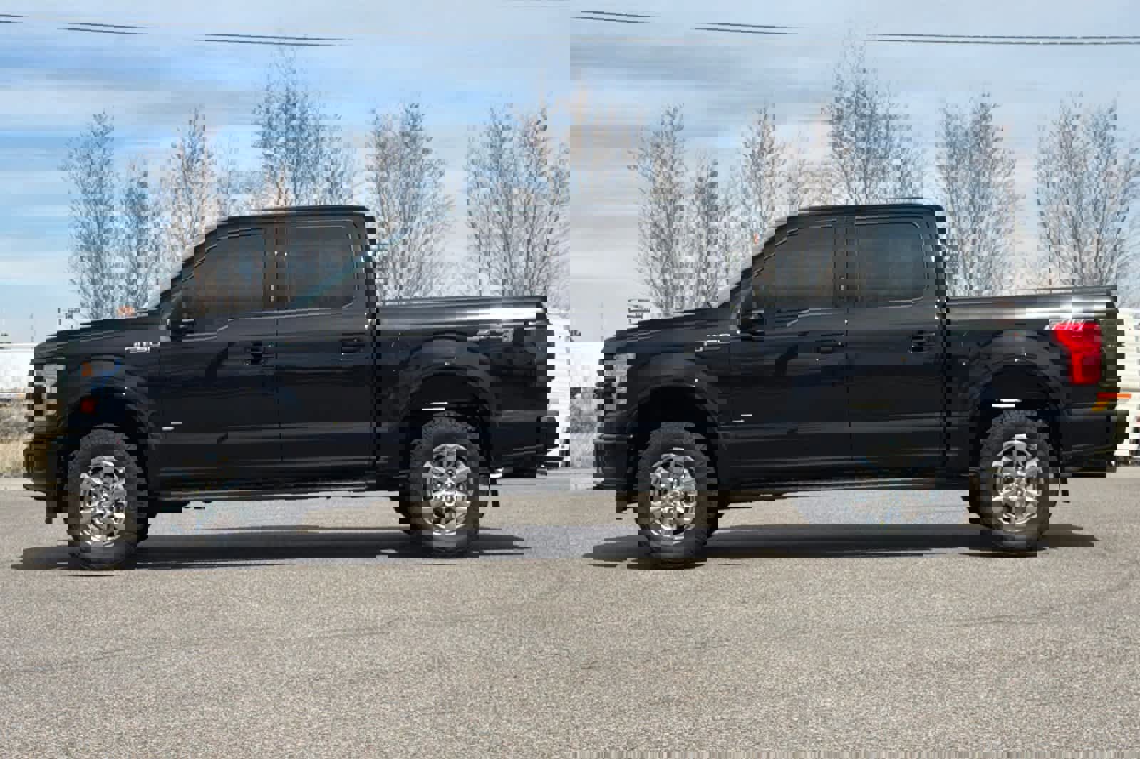 Certified 2017 Ford F150 XLT w/ Equipment Group 302A Luxury image 2