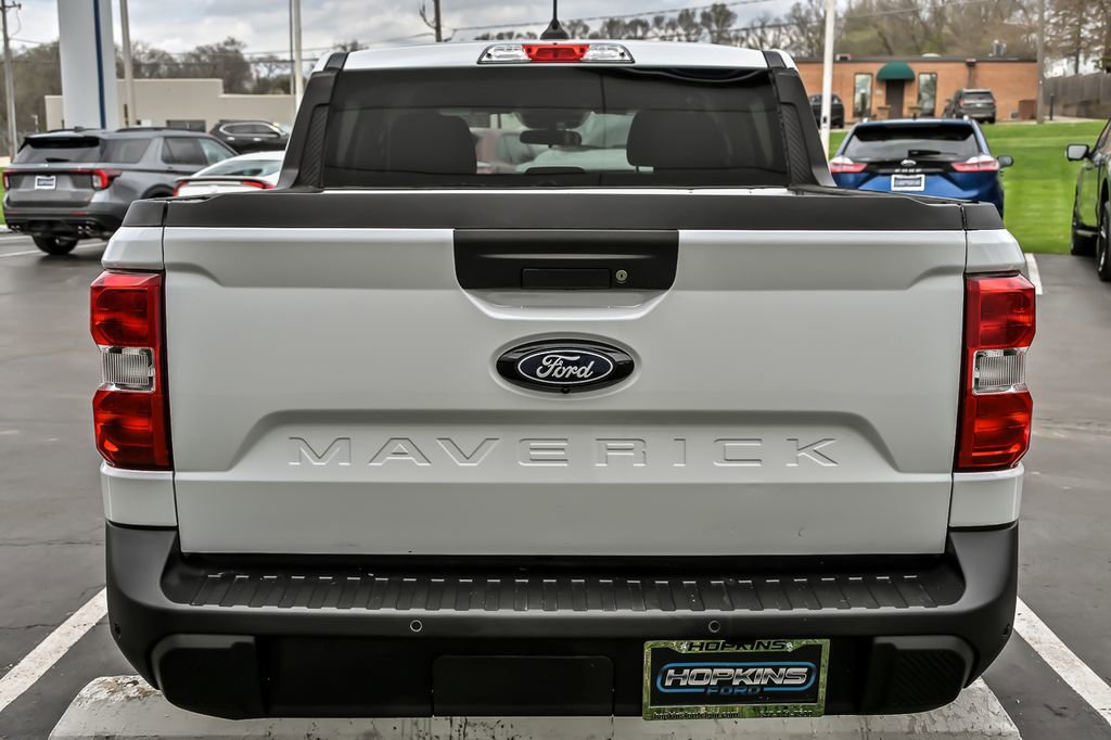 Certified 2025 Ford Maverick XL FWD image 9