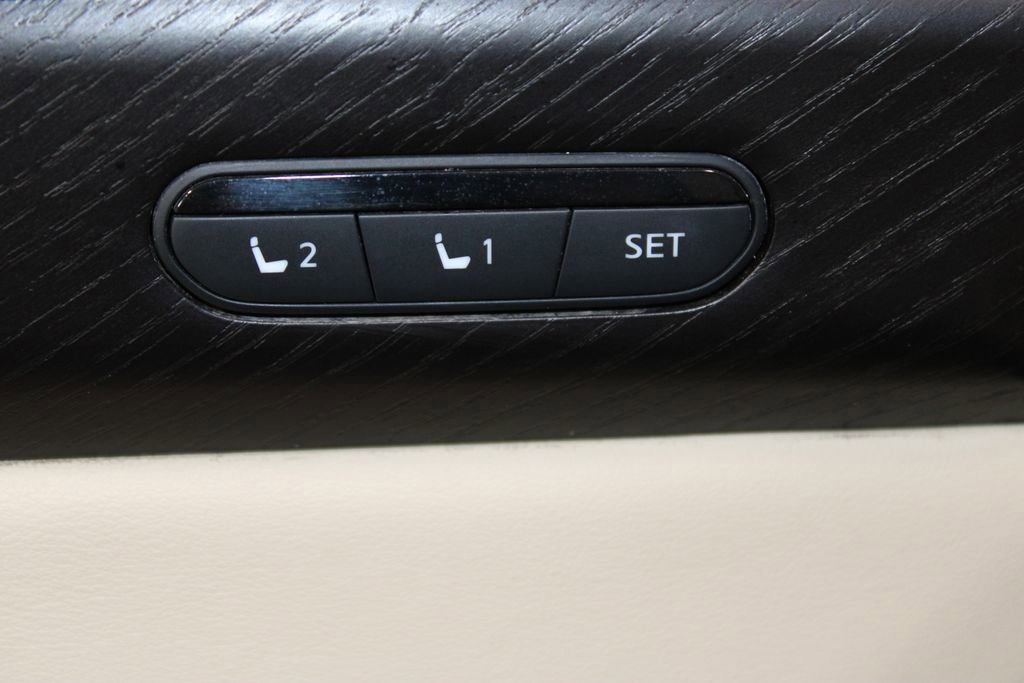 Used 2023 INFINITI QX60 Sensory w/ Cargo Package image 41