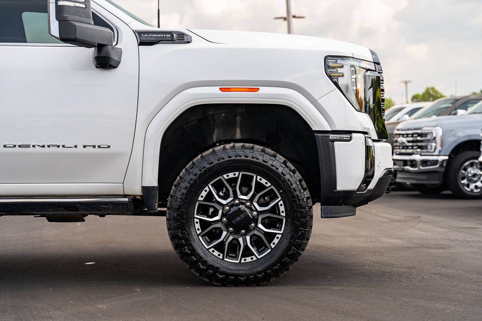 Used 2024 GMC Sierra 2500 Denali Ultimate w/ Max Trailering Package AWD/4WD image 9