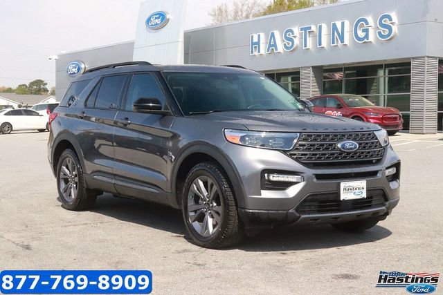 Certified 2022 Ford Explorer XLT w/ Equipment Group 202A image 5