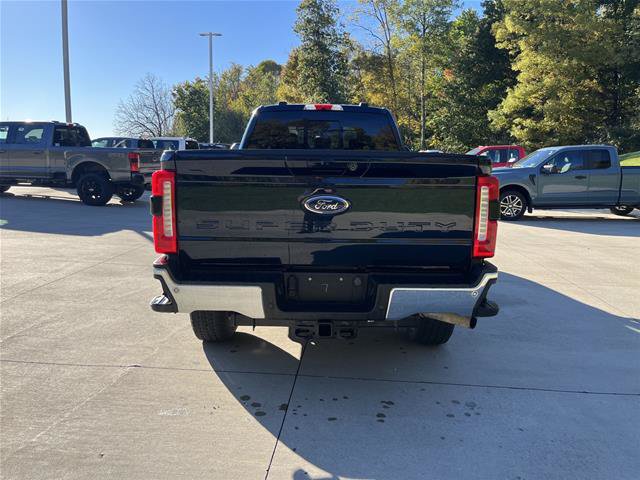 Certified 2023 Ford F250 Lariat w/ FX4 Off-Road Package AWD/4WD image 6